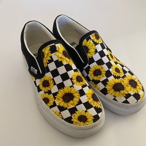 Daisy VANS!